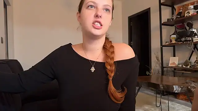 Snapshot of Chaptertoo chatting on October 6, 9:04 pm Chaptertoo online show from October 6, 9:04 pm