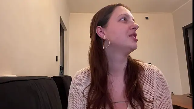 Snapshot of Chaptertoo chatting on June 4, 9:19 pm Chaptertoo online show from June 4, 9:19 pm