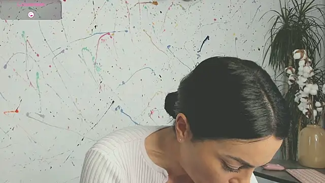 sonia esd online show from December 3, 7:41 am