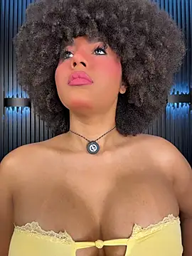 Snapshot of kendall_coxx chatting on July 16, 3:25 am kendall coxx online show from July 16, 3:25 am