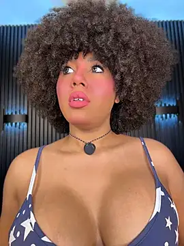 Snapshot of kendall_coxx chatting on June 19, 7:36 am kendall coxx online show from June 19, 7:36 am