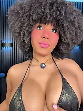 Snapshot of kendall_coxx chatting on July 18, 11:41 am kendall coxx online show from July 18, 11:41 am