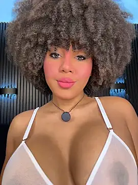 Snapshot of kendall_coxx chatting on June 24, 11:42 am kendall coxx online show from June 24, 11:42 am