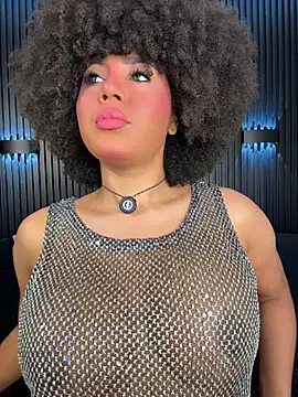 Snapshot of kendall_coxx chatting on July 12, 2:34 am kendall coxx online show from July 12, 2:34 am