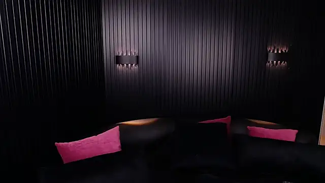 kendall coxx online show from October 31, 8:44 am