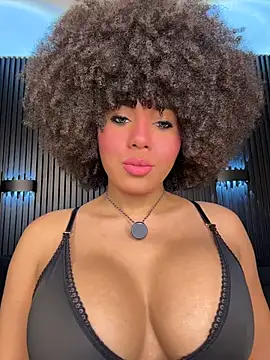 Snapshot of kendall_coxx chatting on June 20, 11:15 am kendall coxx online show from June 20, 11:15 am