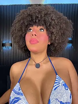 Snapshot of kendall_coxx chatting on June 21, 10:32 am kendall coxx online show from June 21, 10:32 am