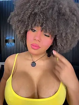 Snapshot of kendall_coxx chatting on June 23, 11:08 am kendall coxx online show from June 23, 11:08 am