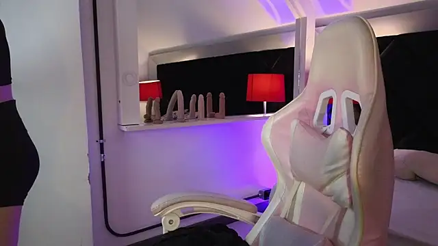 Angela Torres  online show from March 24, 6:52 pm