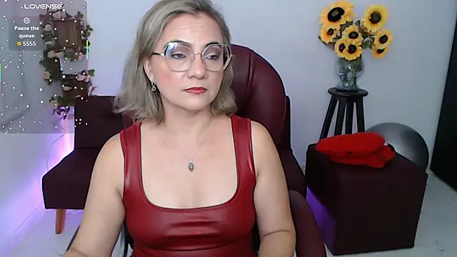 ana milf online show from April 30, 1:40 pm