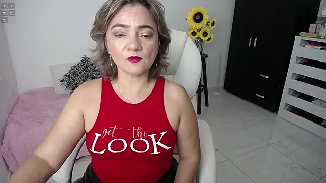 Snapshot of ana_milf chatting on February 11, 11:42 am ana milf online show from February 11, 11:42 am
