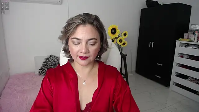 Snapshot of ana_milf chatting on February 16, 11:05 am ana milf online show from February 16, 11:05 am