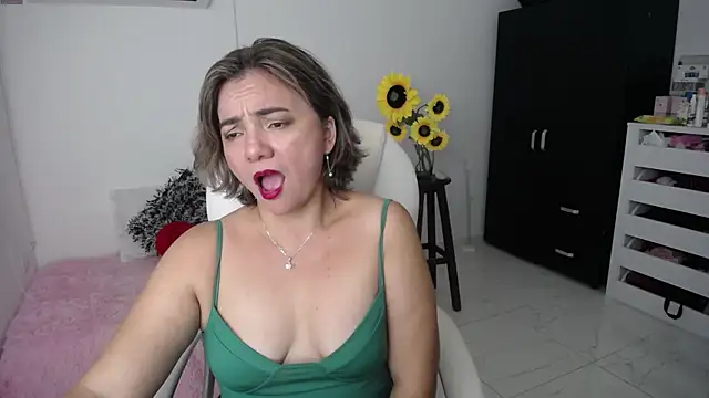 Snapshot of ana_milf chatting on February 20, 2:57 pm ana milf online show from February 20, 2:57 pm