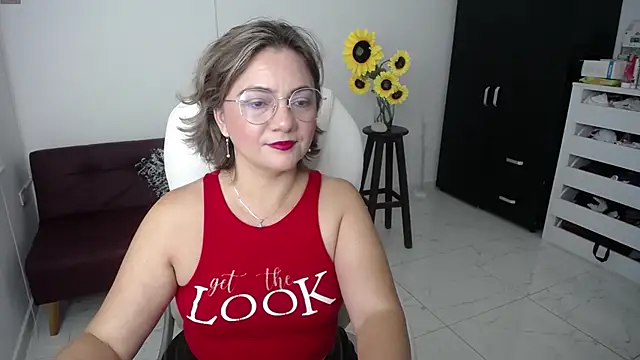 Snapshot of ana_milf chatting on February 23, 10:49 am ana milf online show from February 23, 10:49 am