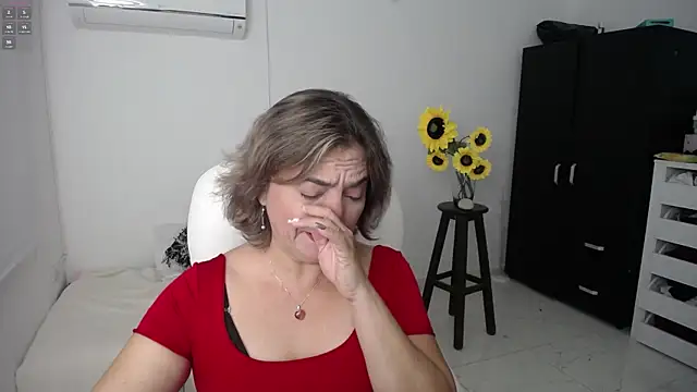 Snapshot of ana_milf chatting on March 17, 1:46 am ana milf online show from March 17, 1:46 am
