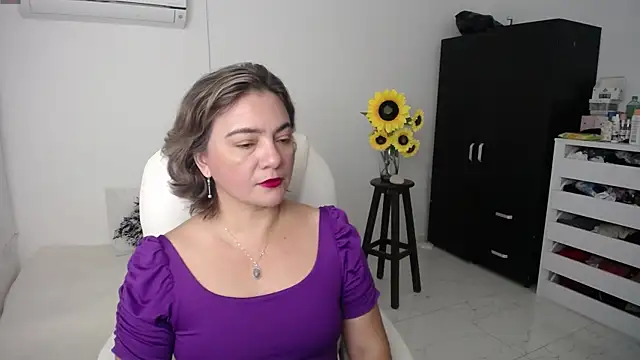 Snapshot of ana_milf chatting on March 7, 12:01 pm ana milf online show from March 7, 12:01 pm