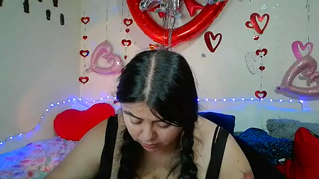 Snapshot of celestehot707rs chatting on June 24, 9:56 pm celestehot707rs online show from June 24, 9:56 pm