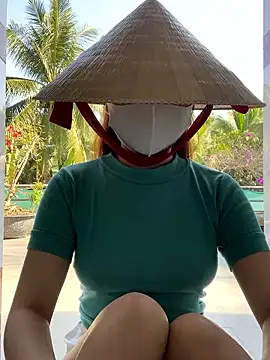 BabyThree  online show from January 9, 7:26 am