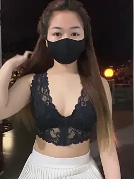 BabyThree  online show from February 4, 2:45 pm