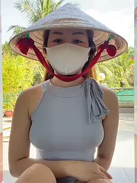 Snapshot of BabyThree_ chatting on November 28, 6:46 am BabyThree online show from November 28, 6:46 am