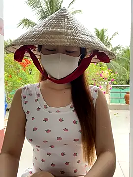 Snapshot of BabyThree_ chatting on October 30, 8:45 am BabyThree online show from October 30, 8:45 am