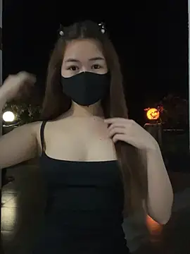 BabyThree  online show from March 28, 3:02 pm