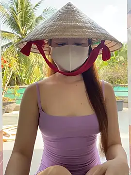 BabyThree  online show from December 21, 7:21 am