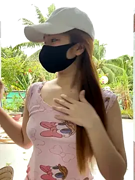 Snapshot of BabyThree_ chatting on September 16, 8:48 am BabyThree online show from September 16, 8:48 am
