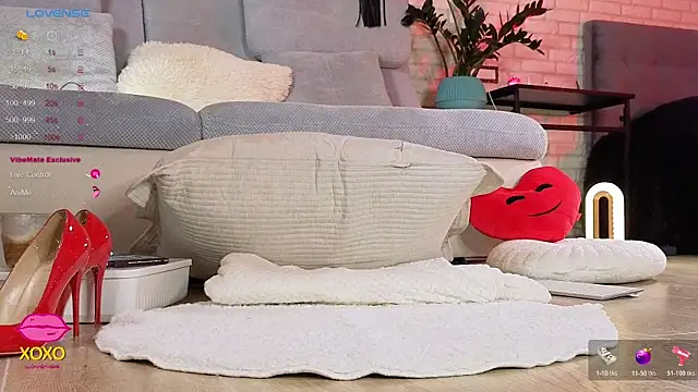 misskaassandraa online show from October 22, 8:03 am