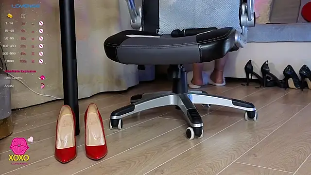 misskaassandraa online show from November 18, 4:10 pm