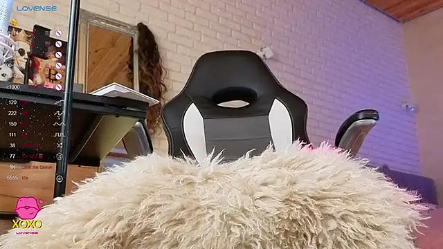 misskaassandraa online show from September 19, 8:29 am