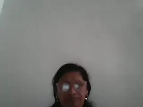 Snapshot of titssmall123 chatting on December 18, 1:34 pm titssmall123 online show from December 18, 1:34 pm