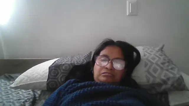 Snapshot of titssmall123 chatting on January 19, 4:11 pm titssmall123 online show from January 19, 4:11 pm