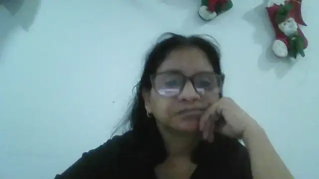 Snapshot of titssmall123 chatting on February 7, 10:34 am titssmall123 online show from February 7, 10:34 am