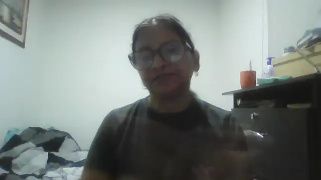 Snapshot of titssmall123 chatting on February 2, 12:20 am titssmall123 online show from February 2, 12:20 am