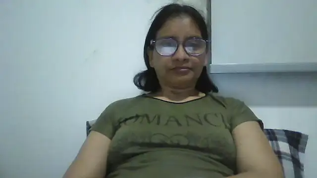 Snapshot of titssmall123 chatting on September 28, 11:01 pm titssmall123 online show from September 28, 11:01 pm