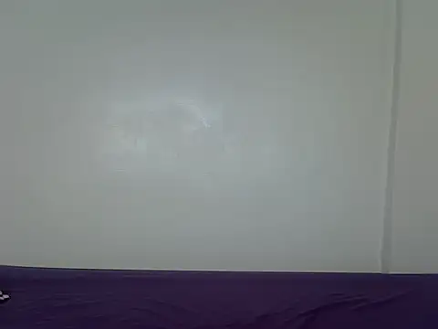 laetitia  online show from October 19, 10:40 am