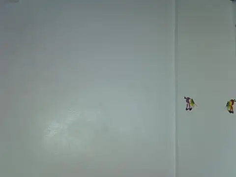 laetitia  online show from January 15, 10:35 pm