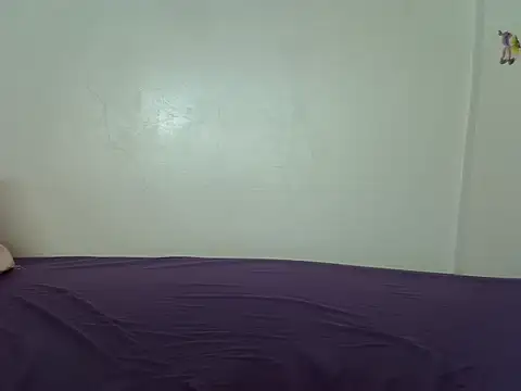 laetitia  online show from February 18, 1:18 pm