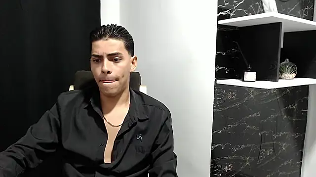 TenderBoyBigCock  online show from October 30, 11:12 pm