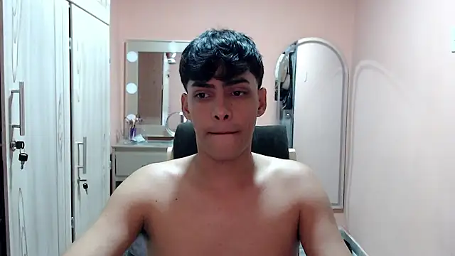 TenderBoyBigCock  online show from November 12, 4:05 am