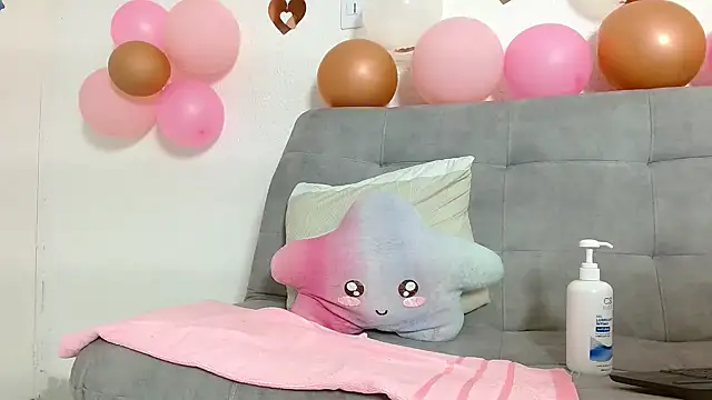 Snapshot of Baby_Lovehot_1 chatting on July 2, 1:39 pm Baby Lovehot 1 online show from July 2, 1:39 pm