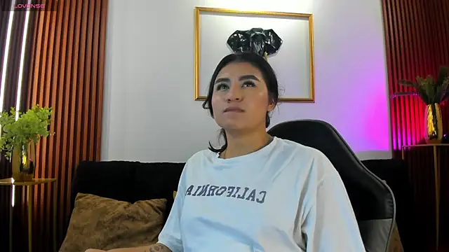 Zayda 1 online show from October 6, 8:42 pm