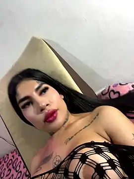 saragill323 online show from March 4, 11:43 pm