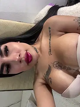 saragill323 online show from March 14, 9:00 pm