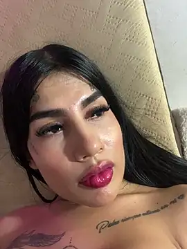 saragill323 online show from March 18, 6:39 pm