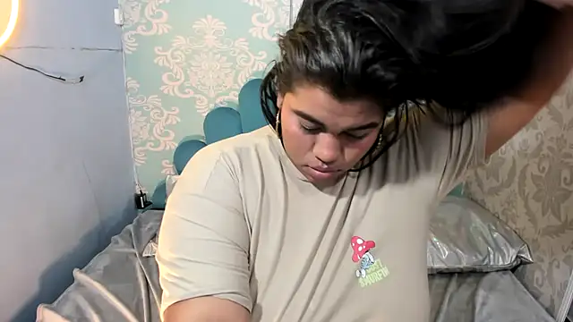 Snapshot of chanel_hot_001 chatting on March 21, 5:21 am chanel hot 001 online show from March 21, 5:21 am