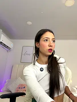 Cristall Bunny online show from November 18, 12:48 am