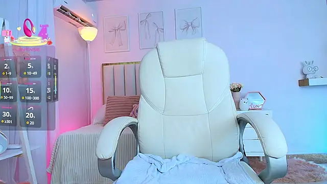 Snapshot of Cristall_Bunny chatting on March 22, 3:30 am Cristall Bunny online show from March 22, 3:30 am