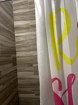 Snapshot of ladycreamypr2 chatting on February 17, 9:56 pm ladycreamypr2 online show from February 17, 9:56 pm